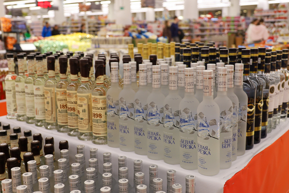 Водка в России подорожала почти на 15% за год