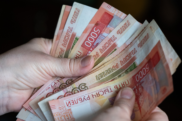 Россияне оплачивают наличными почти треть покупок