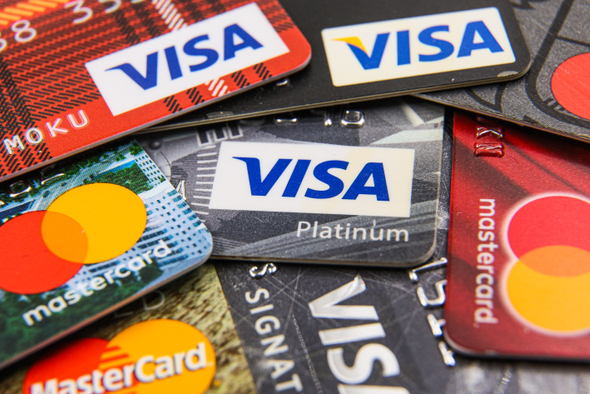 В ЦБ призвали Visa и Mastercard покинуть российский рынок
